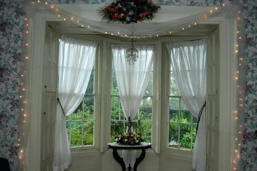 bay window valance ideas download this picture here bay window curtain ideas pinterest
